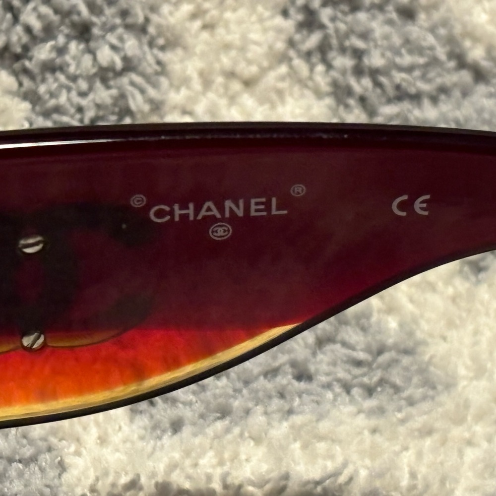 CHANEL 5166 Sunglasses in color 11413B - Picture 8 of 15